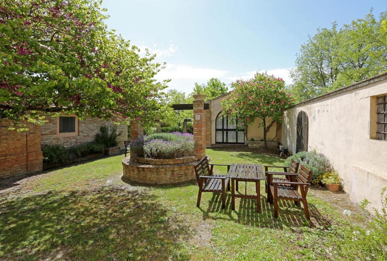 קיוזי Agriturismo Macciangrosso Casale Piccolomini מראה חיצוני תמונה